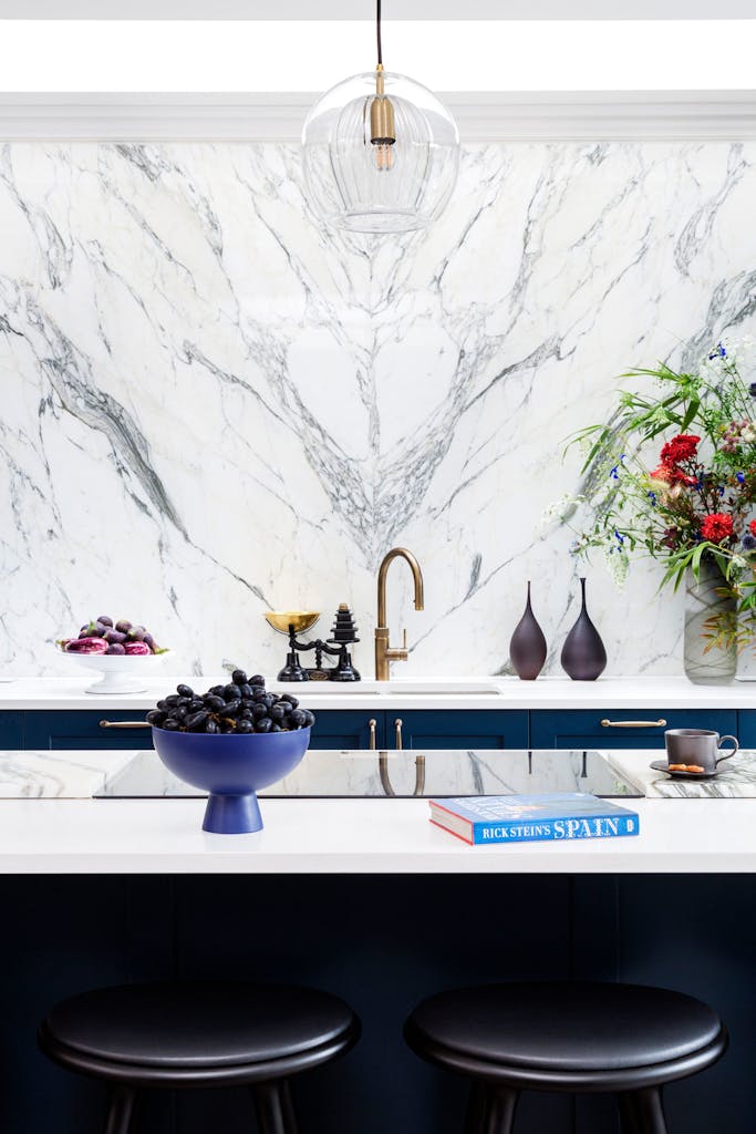 Open Plan kitchen in Bedford Park Estate Edwardian villa refurbishment by Zulufish