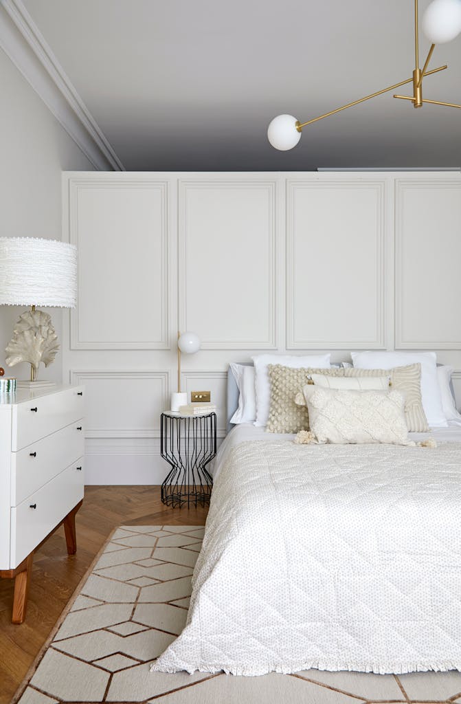 Belsize park serene neutral bedroom design and build by Zulufish