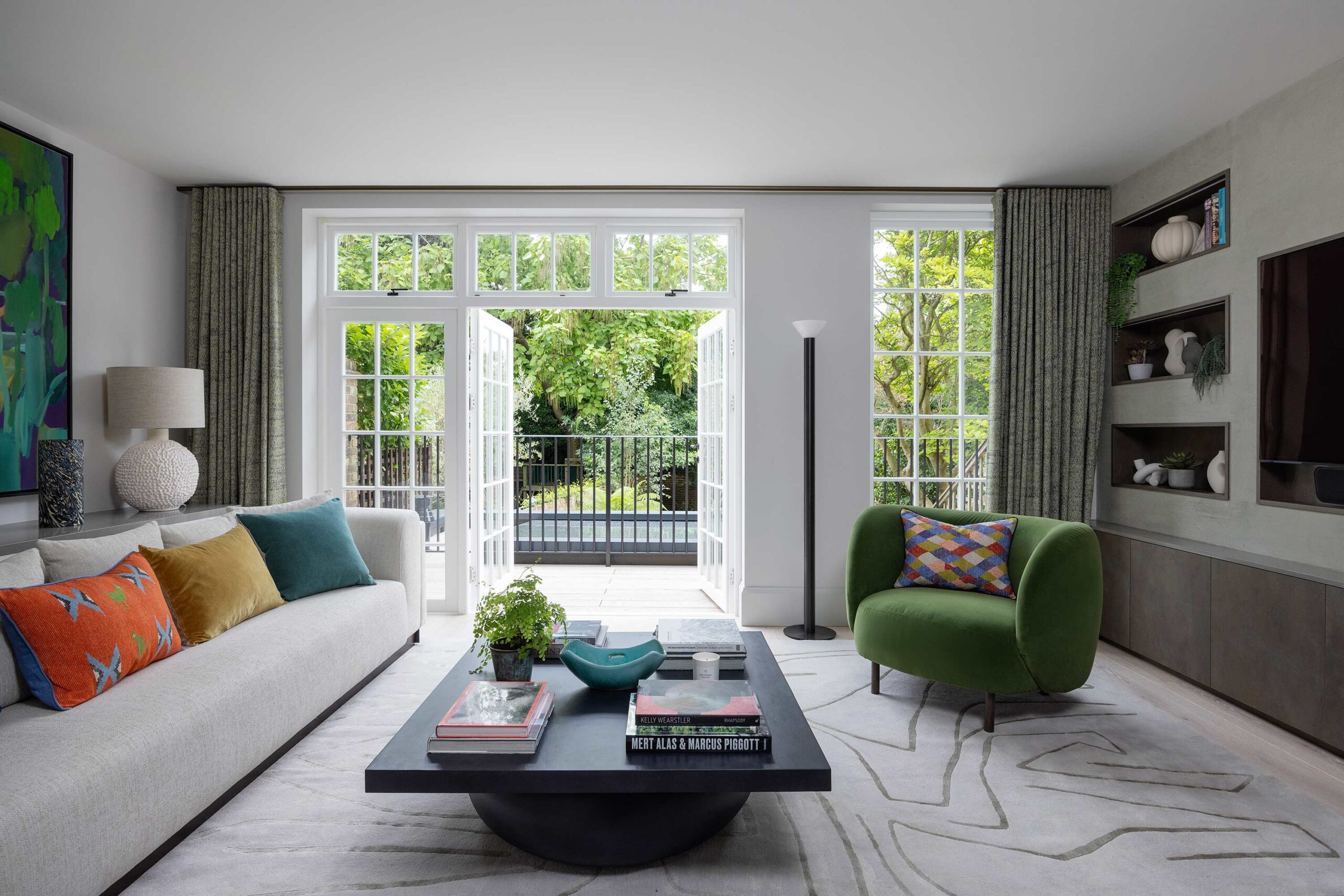 TEXTILES FOR MODERN LIVING 第五版 00-07 Textile Trends for 2025: Adding Warmth and Texture to Your