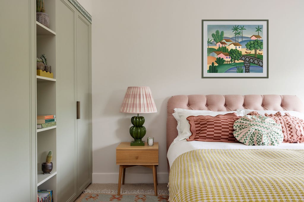 Blenheim bespoke joinery cabinetry hux london zulufish david hunt table lamp bedroom design